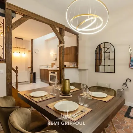 Le Coeur Townhouse Center 4 Guests