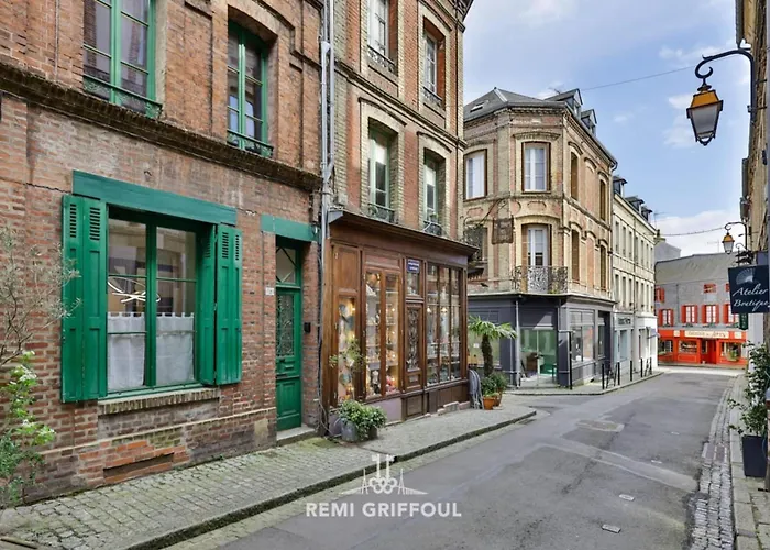 Сasa de vacaciones Le Coeur Townhouse Center 4 Guests *