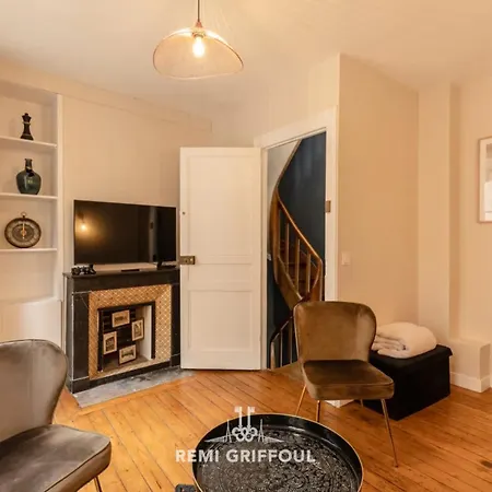 Le Coeur Townhouse Center 4 Guests Будинок відпочинку *