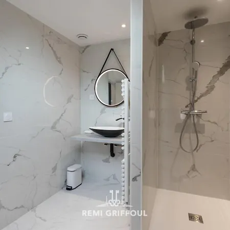 Будинок відпочинку Le Coeur Townhouse Center 4 Guests *