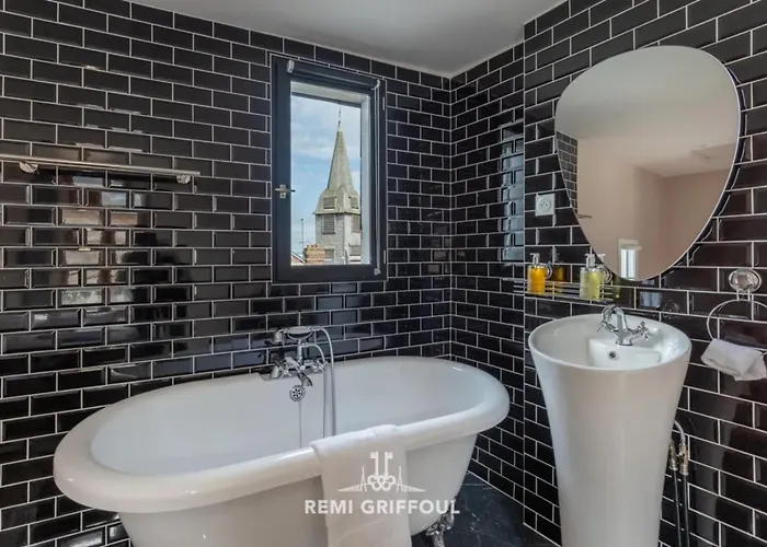 Le Coeur Townhouse Center 4 Guests Holiday home *