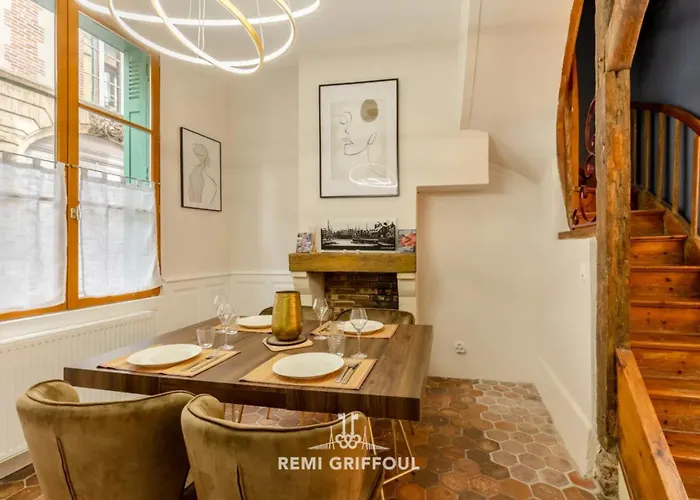 Le Coeur Townhouse Center 4 Guests *